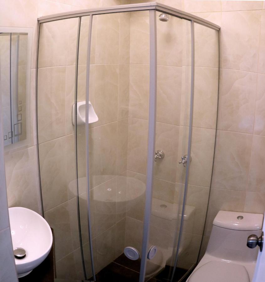 Hotel Kusnaya Пиура Екстериор снимка