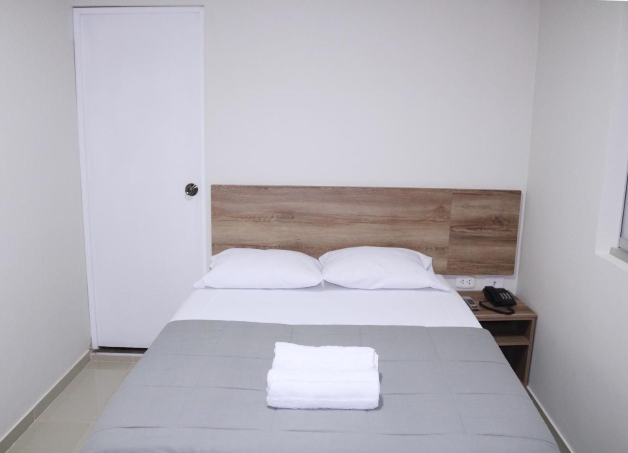 Hotel Kusnaya Пиура Екстериор снимка